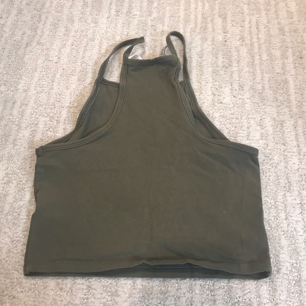 Crop top - Picture 2 of 3